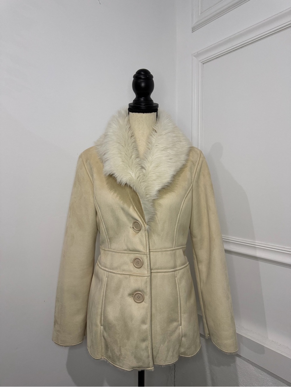 Rampage Cream Faux-Fur Collar Pea Coat with Scalloped Hem 100%polyester